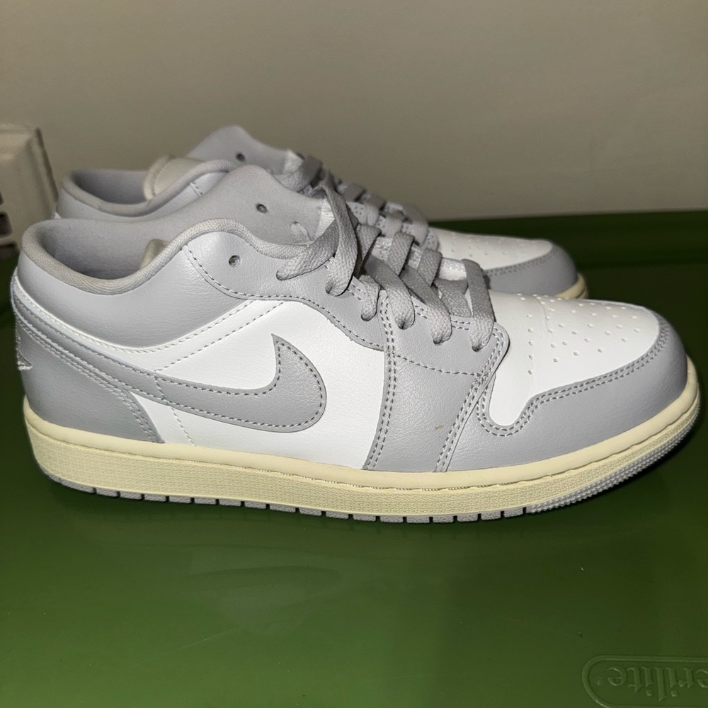 Jordan Men's White and Gray Sneakers